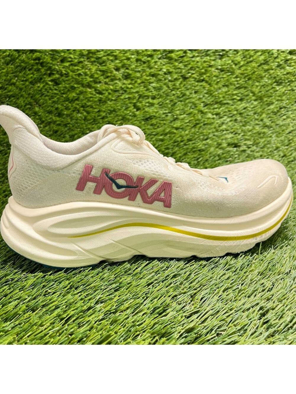 Hoka One One Clifton 10 Womens Size 9 Beige Pink Athletic Running Shoes Sneakers